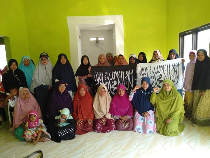 RebornDewi's tweet photo. Ramadhan merupakan bulan kemenangan umat Islam. Sebab, sejarah Islam tak pernah lepas dari bulan Ramadhan.
#RamadhanBulanPerjuangan . #RamadhanTingkatkanKetaatan #RamadhanBerkahBagiNegeri
#DJFE https://t.co/uScITHLLw8