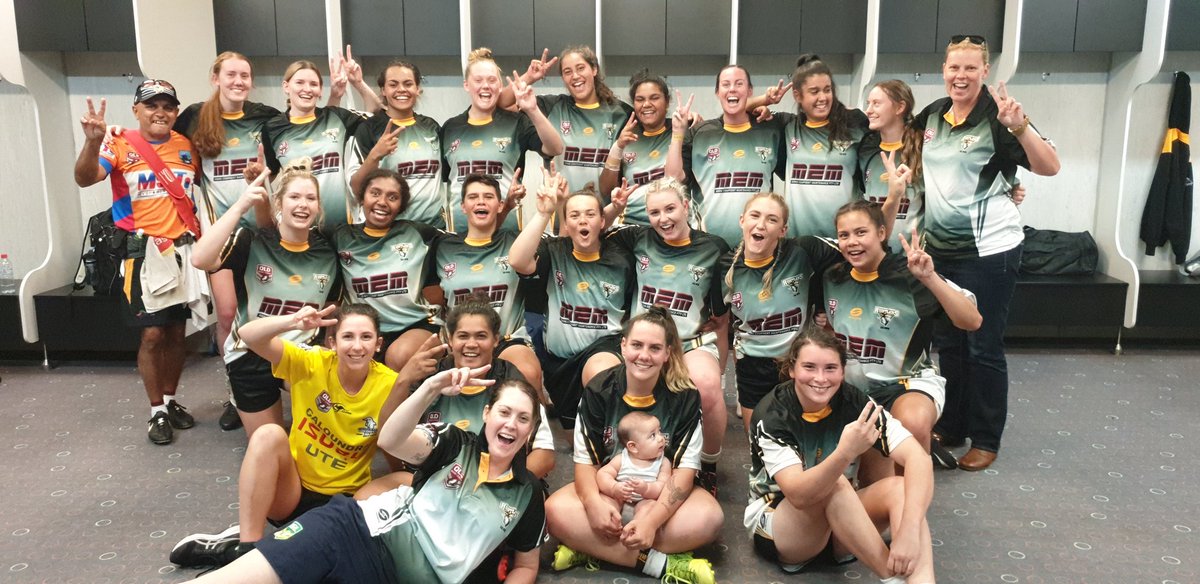 Your_Shout_Next's tweet image. Great weekend of footy with our Women's team winning the 47th Battalion for the second year in a row. #playedwell #playedhard