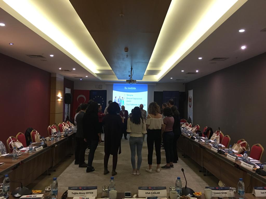 aymbbprojesi's tweet photo. Bu haftasonu hakim ve savcı eğitimimiz Çeşme'de, avukat eğitimimiz ise Eskişehir'de düzenlendi #siac https://t.co/mDe2ik75ED