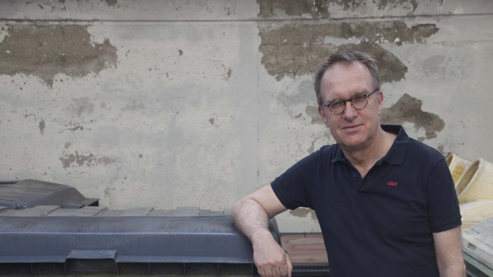 #NedeljskiGost bo Jani Oswald, zamejski pesnik in zavarovalničar. 

"Tudi Franz Kafka je bil zavarovalničar in pesnik. Jaz sem začel v isti zavarovalnici na istem oddelku kot on. Le da sem jaz bil na Dunaju, Kafka pa v Pragi."

Poslušaj ob 10.45 j.mp/2p20Tuz