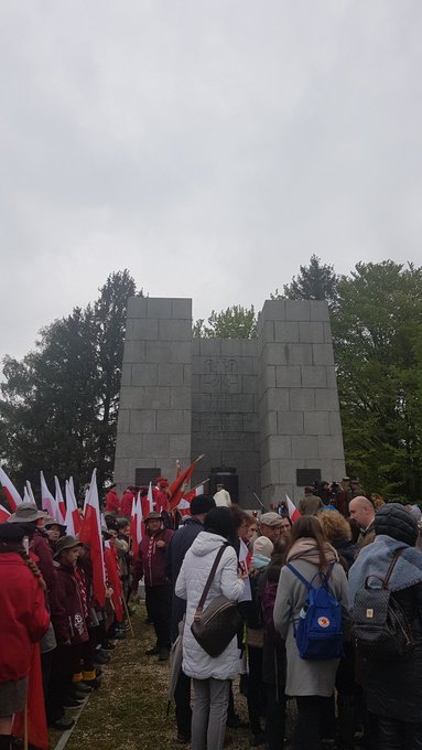 View image on Twitter