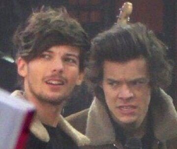 harryis_myqueen's tweet photo. James charles : so let's talk about your sexuality

Harry:                           Harries: https://t.co/qyN3OnNxRy