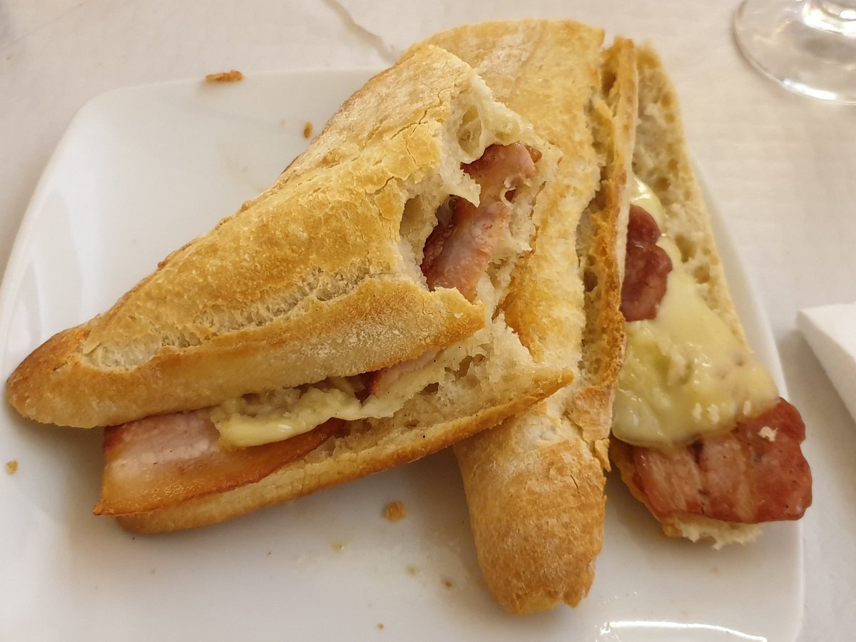 merjmat_'s tweet photo. #BEICONQUESO a CasaTrampa
#Esmorzar https://t.co/95MORzgU13