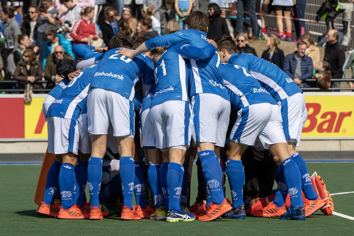 Vanmiddag 14:45 uur in Utrecht <a href="/KampongHeren1/">Kampong Heren 1</a> vs <a href="/Almeerse/">Almeerse Hockeyclub 🏑</a> #forzakampong #klapperboom #hkheren 💪🔥💙🌴