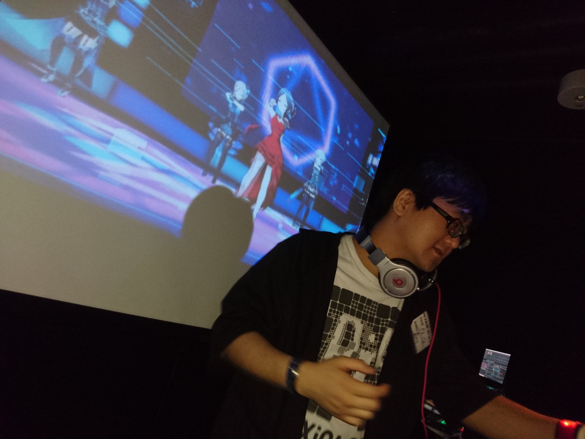 No Limit 公式 على تويتر ついにno Limit 5th Style開幕 毎回恒例の No Limit オレ達に限界は無い でスタート トップバッターを務めるのはpxiqだー Nolimit Iwate 音クラ