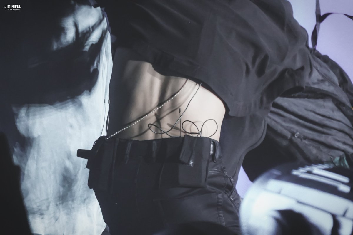 jiminiful's tweet photo. 190504 #JIMIN
shape of u

#지민 #방탄소년단 @BTS_twt https://t.co/QszJ9DElc7