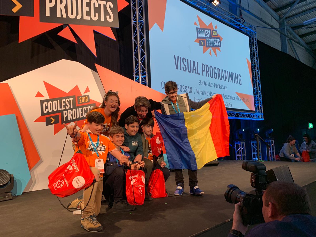 CoolestProjects's tweet image. The Senior runners up in the Visual Programming Category are...

Ciara Crossan for Balloon Quiz Quest
Mihai Măldăreanu, Robert Slanca, Nikita Ștefârță, Cosmin Fierbîntu and Ștefan Răuță for Intelligence Saves the Blue Planet

#CoolestProjects