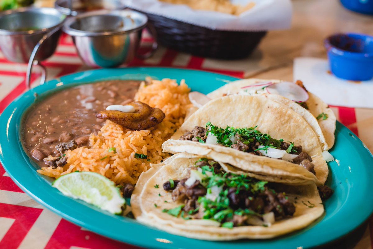 Happy Cinco de Mayo! What's your favorite food to celebrate with? Comment below!

#cincodemayo #food #restauranttory #celebrate