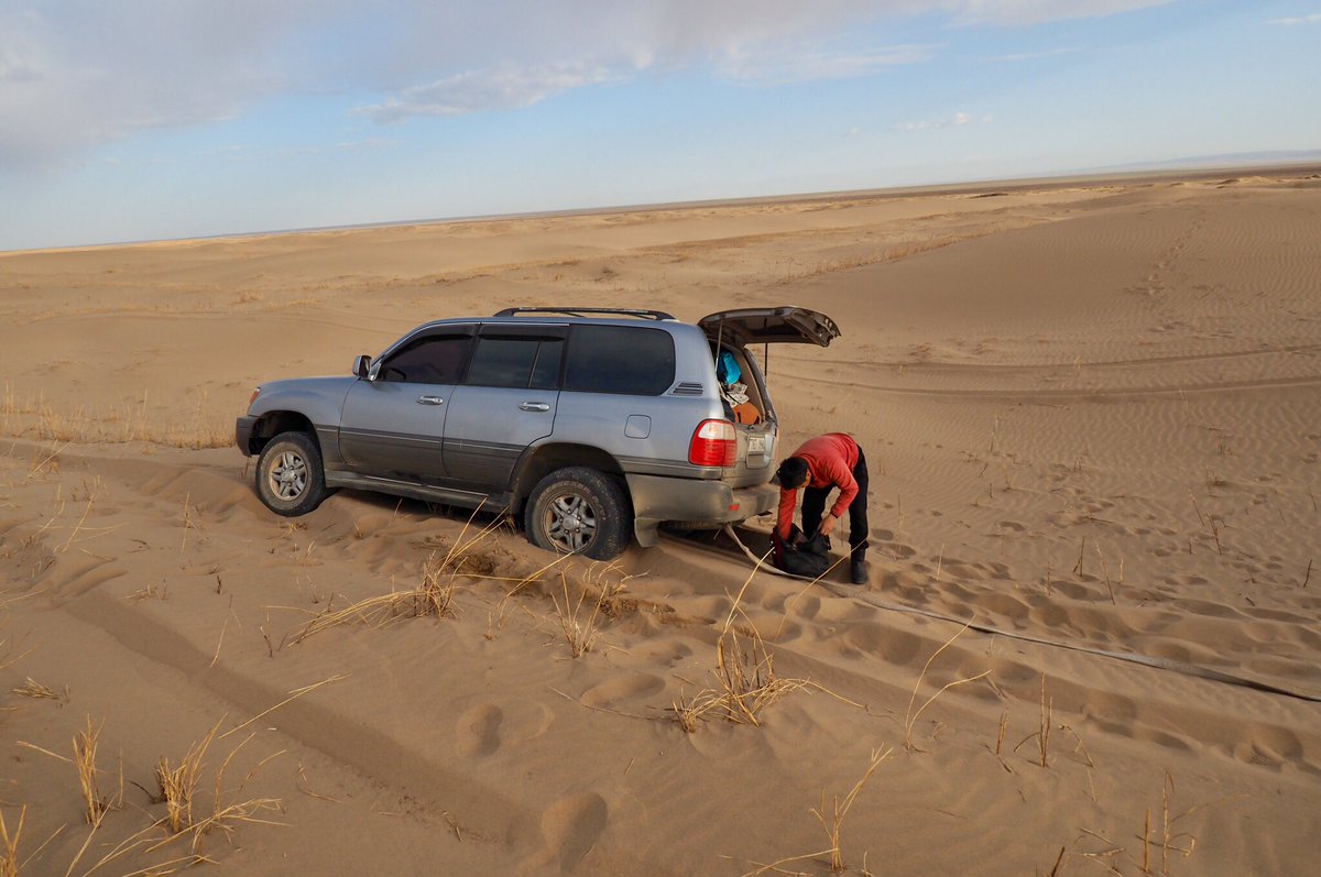 砂砂漠は四駆でも走れない（教訓）