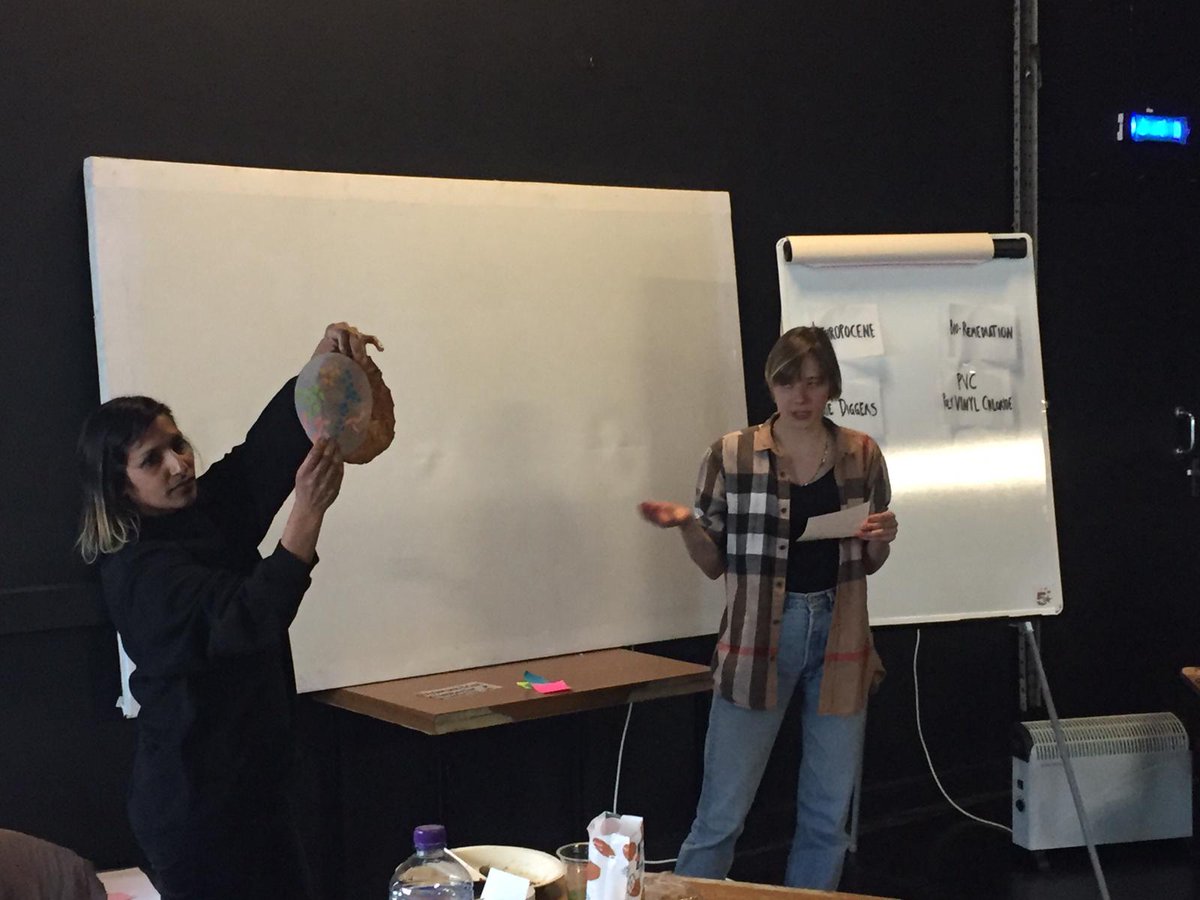 _ASCUS's tweet photo. The #biodesign presentations in this weekend's #BiodesignLab are complete. We've heard about scobys as #DIYsciencekits and #batteries, a #sensingskinrobot, playing with #biologicalpatterns, #glowingclothes, an #algalelixir, #dyeingmycellium, #dandelionbiosensors & #talkingtrees https://t.co/KhVoR95kts
