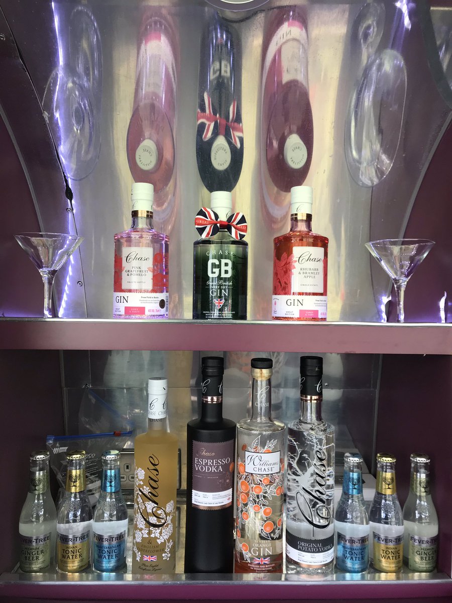 bulletbarsilver's tweet photo. And we are open! @aroundTboundary serving up fabulous @ChaseDistillery gin and vodka cocktails 🍸 along with plenty of other delicious drinks. What a way to kick off festival season! #festivalbar #mobilebar #weddingbar  #cocktails #airstream #thisbarcomestoyou https://t.co/uyczmXhVEv