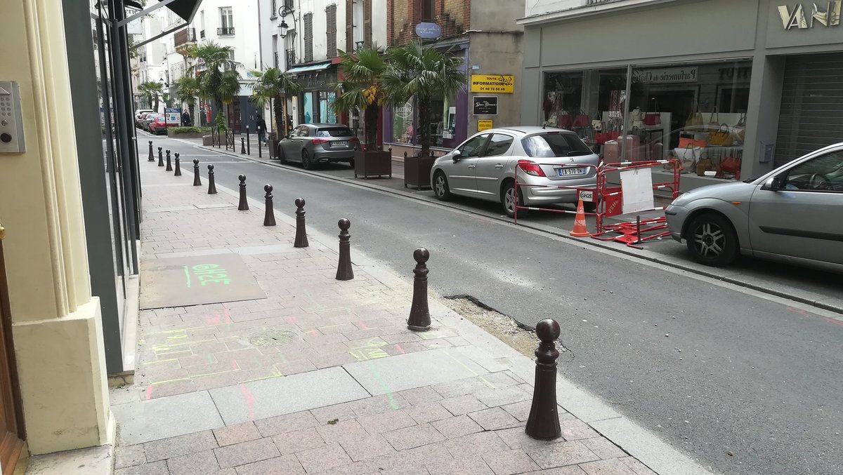 État de la Grande Rue Charles de Gaulle à <a href="/Nogent94130/">Nogent-sur-Marne</a> après le passage de <a href="/GRDF/">GRDF</a>. Et merci pour la coupure de gaz sans aucune information au préalable.