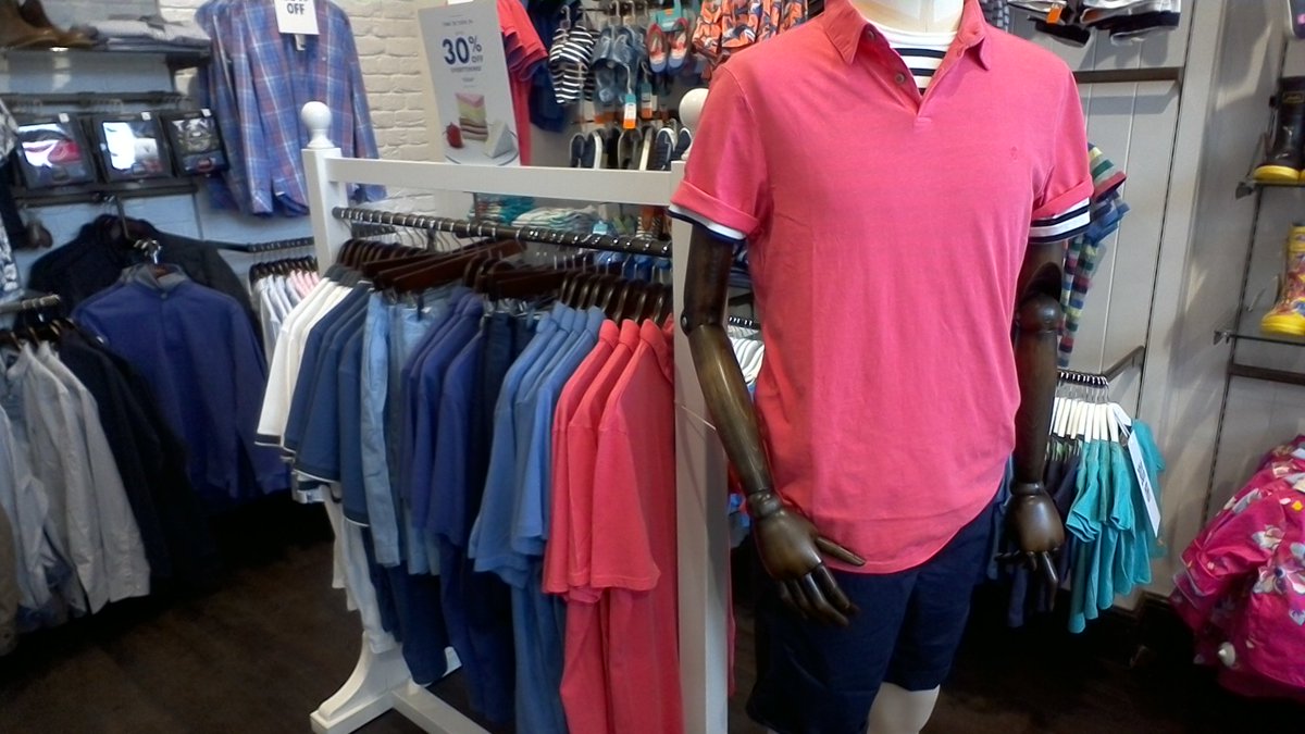 Calling all boys 👨‍👨‍👦‍👦 Our fantastic offer is still here in store and online but the clock is ticking ⏰Up to 30% off !! All offers end tomorrow
Pop in &amp; see us her <a href="/JoulesAshbourne/">JoulesofAshbourne</a> &amp; grab your summer essentials
#Wedomenstoo #summerscoming #joules30