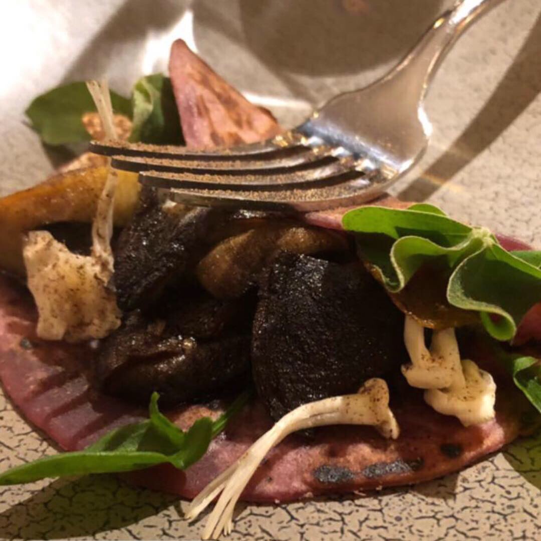 Alliance__UK's tweet photo. We kicked off this years Pure South Discovery Series 2019 with a delicious welcome dinner with all of the other chefs attending 😍👌🏼
#discoveryseriesnz #puresouth #temanalamb #silere #cevenavenison #handpickedbeef #queenstown #chefs #cheflife https://t.co/Oq7scfAezF