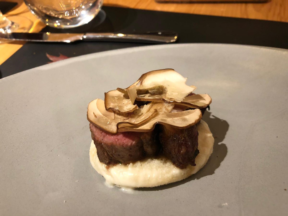 Alliance__UK's tweet photo. We kicked off this years Pure South Discovery Series 2019 with a delicious welcome dinner with all of the other chefs attending 😍👌🏼
#discoveryseriesnz #puresouth #temanalamb #silere #cevenavenison #handpickedbeef #queenstown #chefs #cheflife https://t.co/Oq7scfAezF