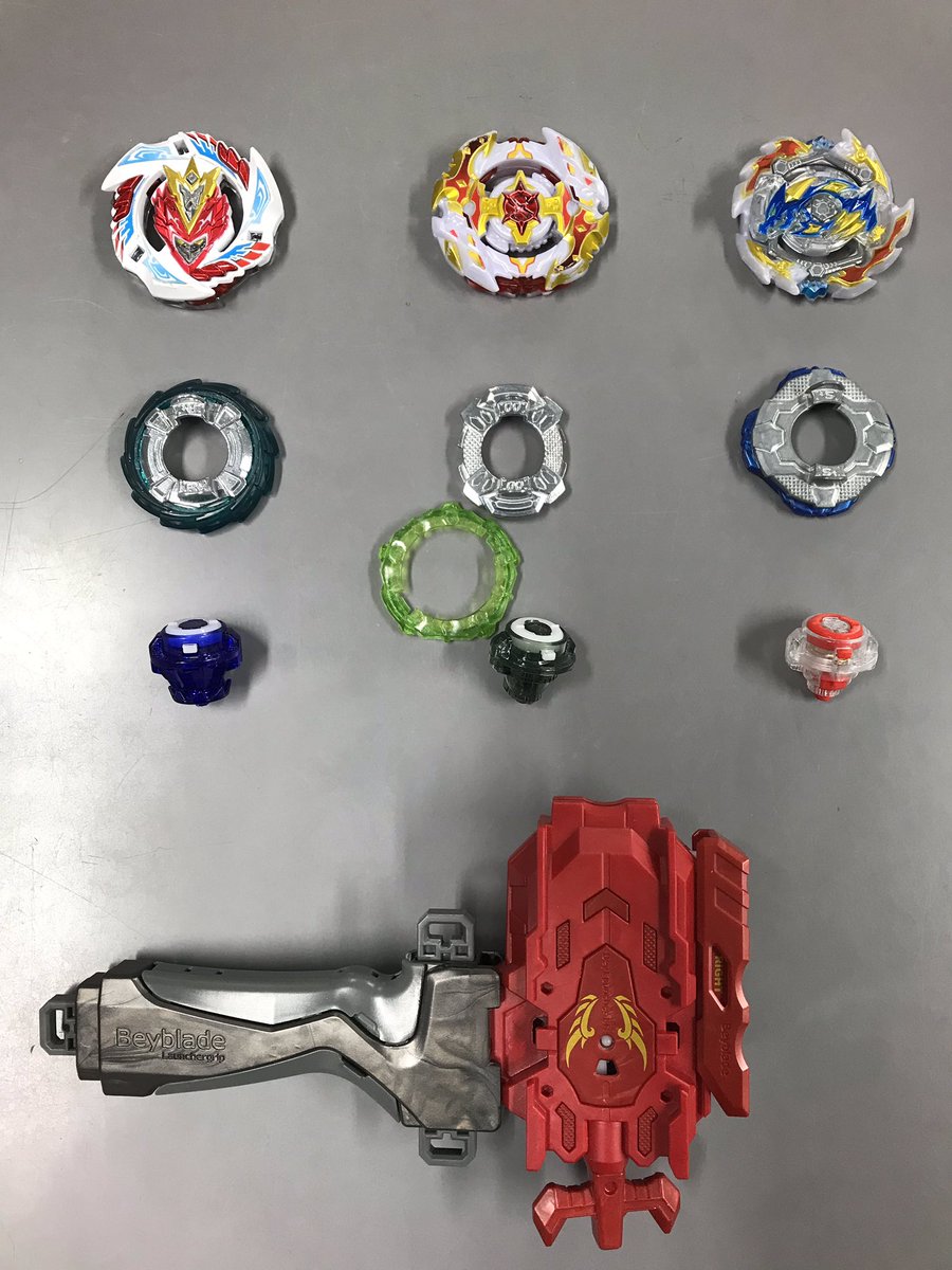森羅万象研究所 動画投稿 森羅研 助手です ベイブレード バースト3on3のデッキ 作りました 練習のしすぎで人差し指と親指にデカイ血マメが 大会とか出たいなぁ ベイブレードバースト