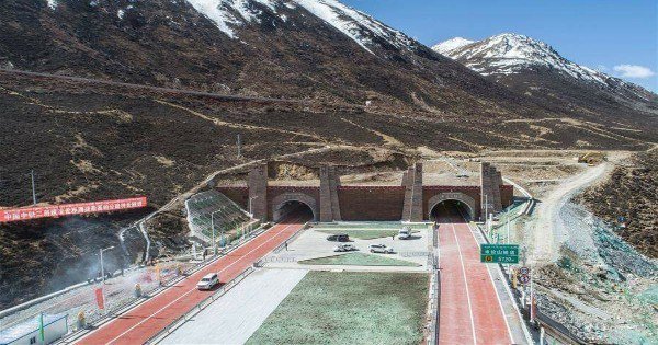 inntng's tweet photo. China Opens World’s Highest Motorway Tunnel https://t.co/8WuSiEeHTq https://t.co/tM3VHjFC0T