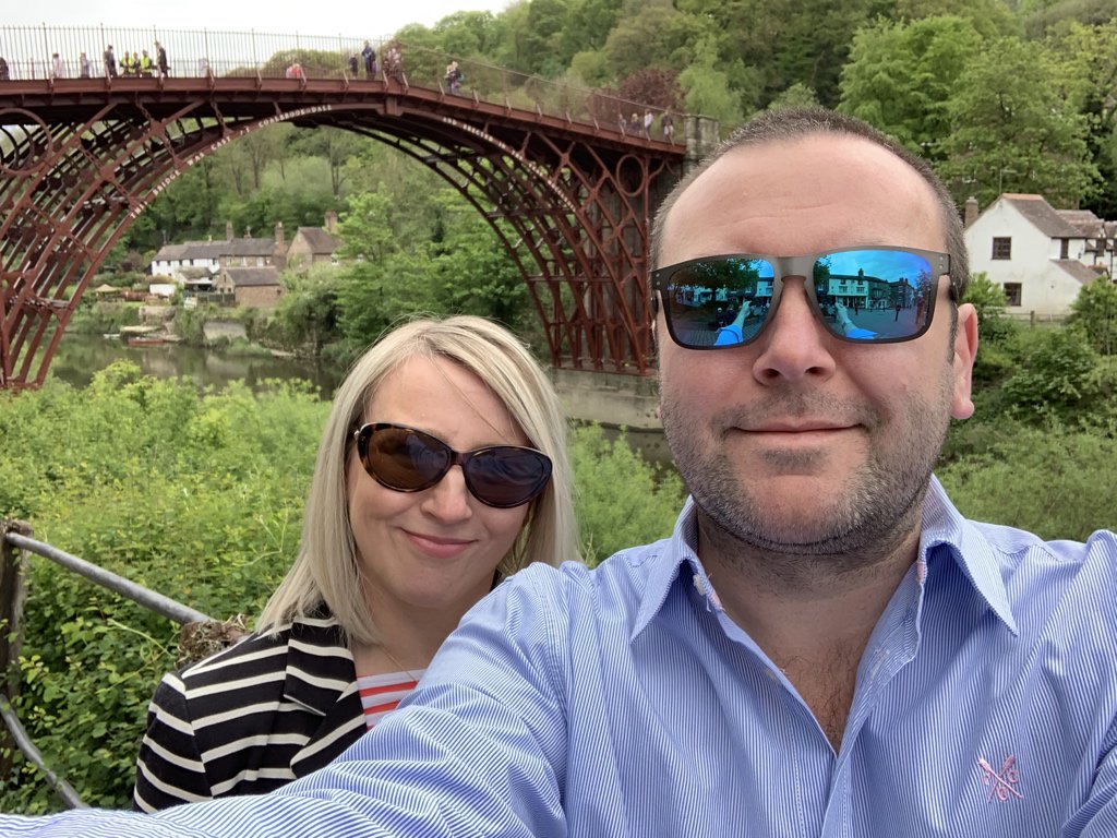 J4mieB's tweet photo. Nibbles by the river @ The Swan Ironbridge. #fierywings #longweekend #greatweekend with @PatsyPastit https://t.co/D07086ukL5