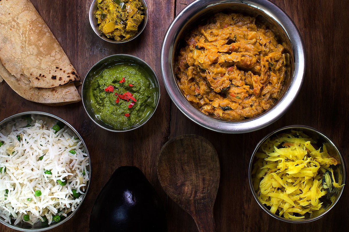 For April we'll be showing you how to make our take on a Punjab classic, Baingan Bharta. It's a chared aubergine crush with some full-fat yoghurt for extra creaminess (can be #vegan/ #dairyfree) and a crisp parsnip thoran.
#thekariclub #cooking #chef thekariclub.com/the-box/?utm_s…