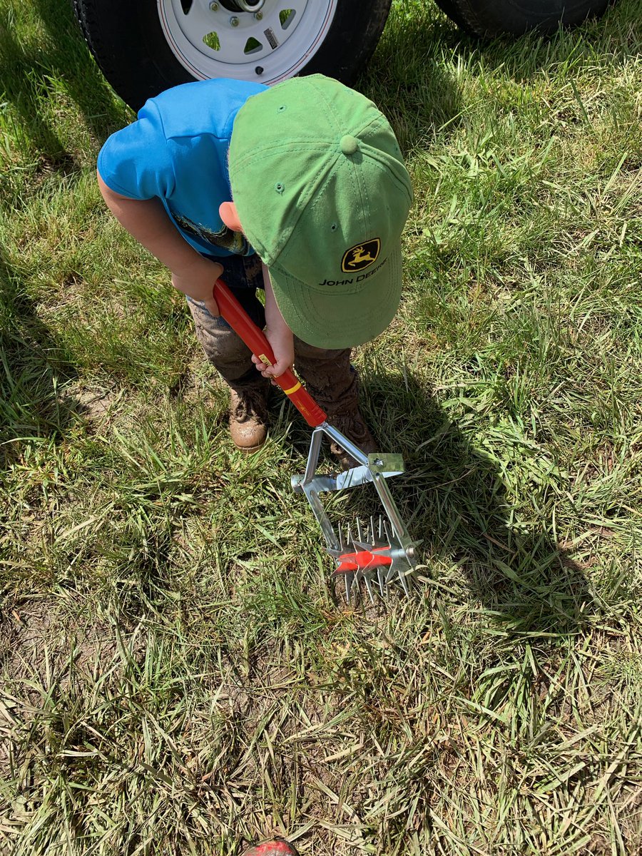 KSAgrAbility's tweet photo. Tired of tools that don’t meet your needs? Stop by #KSAgrAbility booth 522 at the #4StateFarmShow To try out ergonomic tools. #wolfgarten #radiustools #saveyourback #MothersDaygifts https://t.co/9SsodBsEDR
