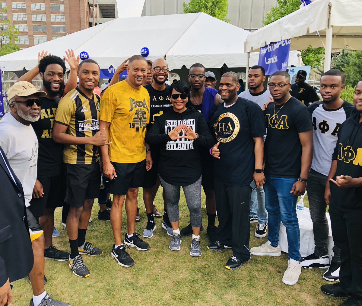 ATLANTA MAYOR @KeishaBottoms stopped for a photo yesterday with the @atlantaalphas and our mentee brothers of @alphaphi1927 at the @marchofdimes #MarchforBabies Walk yesterday morning. 

#AlphaPhiAlpha #AtlantaAlphas #MarchfofBabies #DeltaSigmaTheta @dstinc1913 @apa1906network