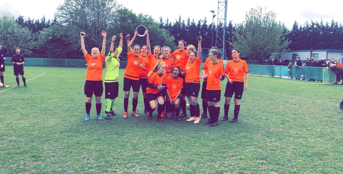 LadiesAthletic's tweet photo. One team one dream 🖤🧡🖤🧡 https://t.co/Rzeu6vAVBG