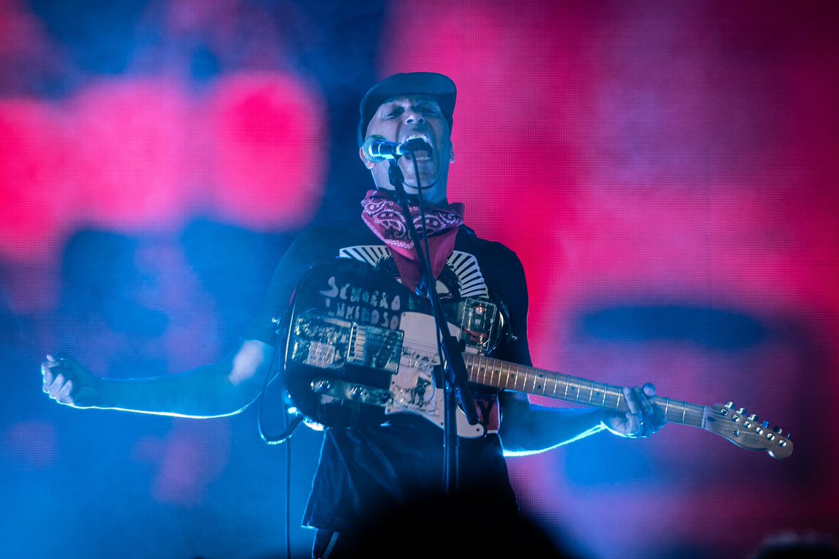 thesignaltn's tweet photo. The was a rager @TMorello 😏 Epic show! #SoldTFout
📷: @PhilThach https://t.co/CyapftfUX8