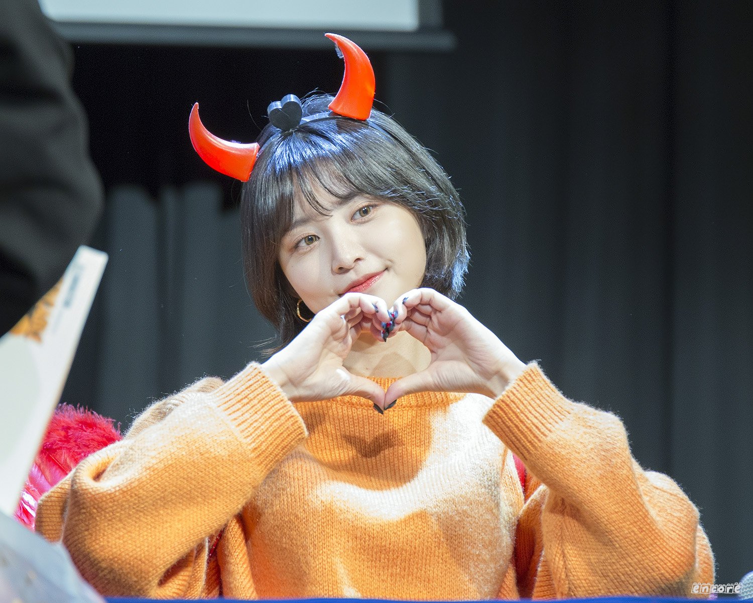 D5zesUsUwAEvzWV.jpg:large