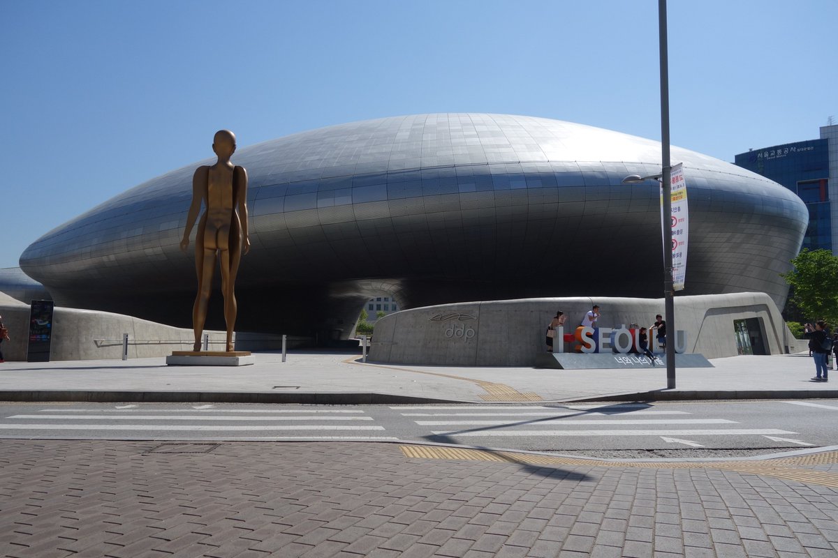 New 2 28ネ10b ゆあでた ロッテデパート釜山本店で売られていた上級ブレーダー向けの何らかのテーマを持った何らかのベイブレードコスメグッズ 定価7400円 ソウル駅のロッテマートで売られていた可愛いテコンvの人形 ロボカーポリー は余裕で