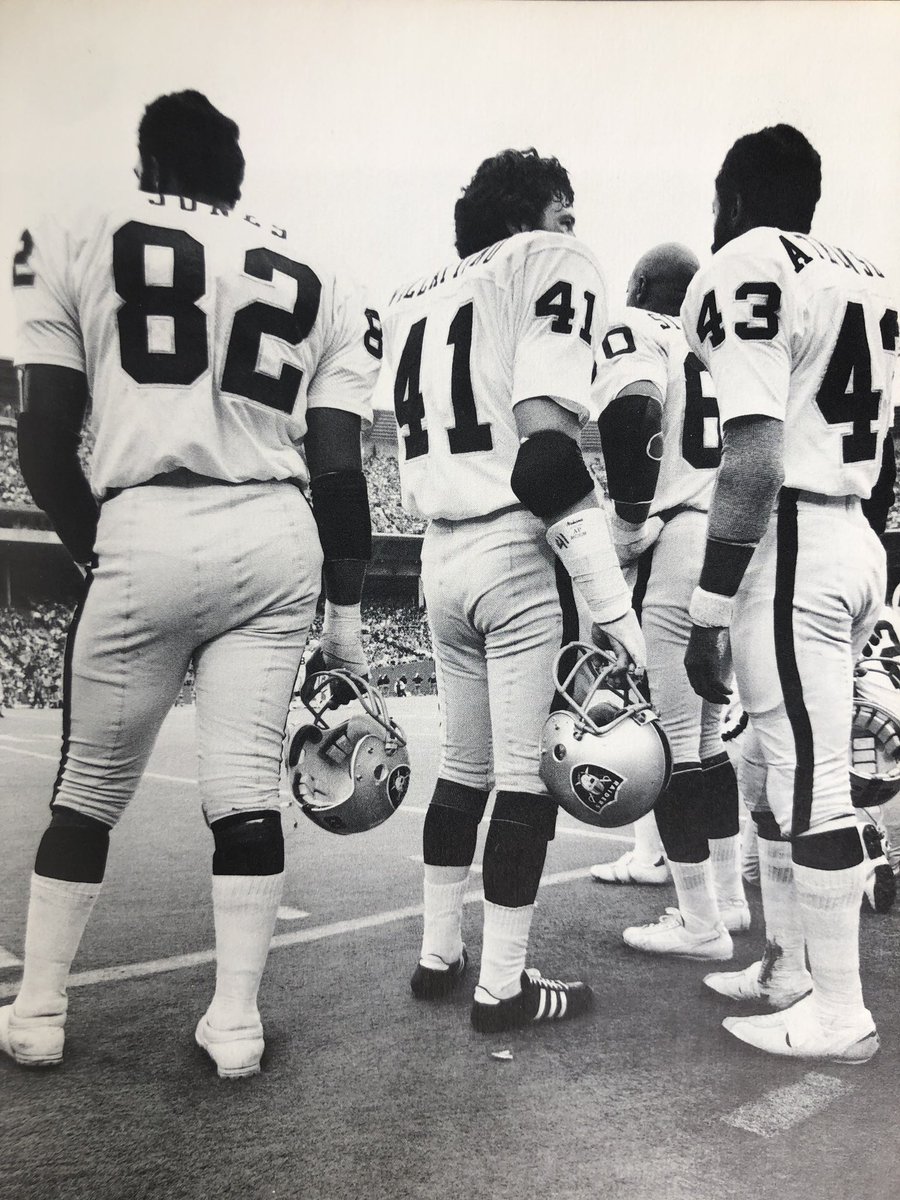 Villapiano41's tweet photo. #HoraceJones #PhilVillapiano #OtisSistrunk #GeorgeAtkinson @Raiders #RaiderNation https://t.co/g8QbU1keV4