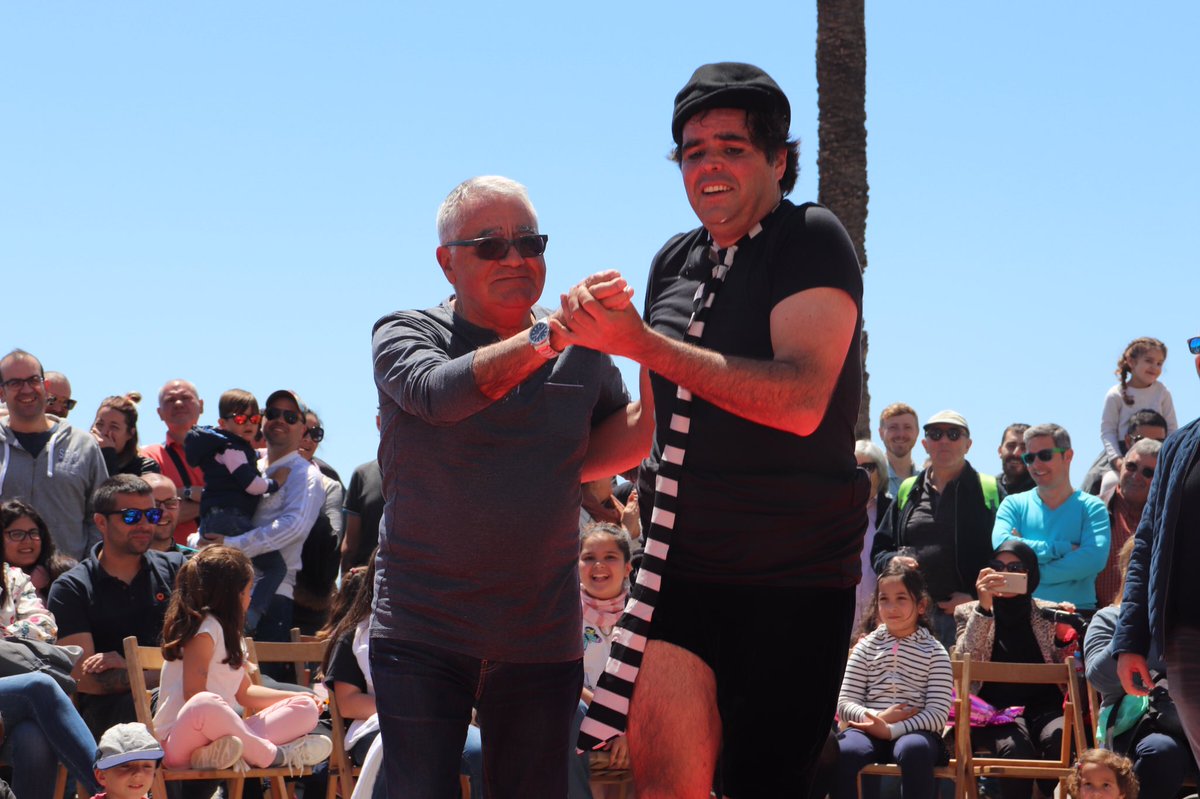 😂Riures assegurats amb el clown Catastrofer!!

#Birrasana #festival #cervesa #artesana #beer #cervesers #cervesaartesana