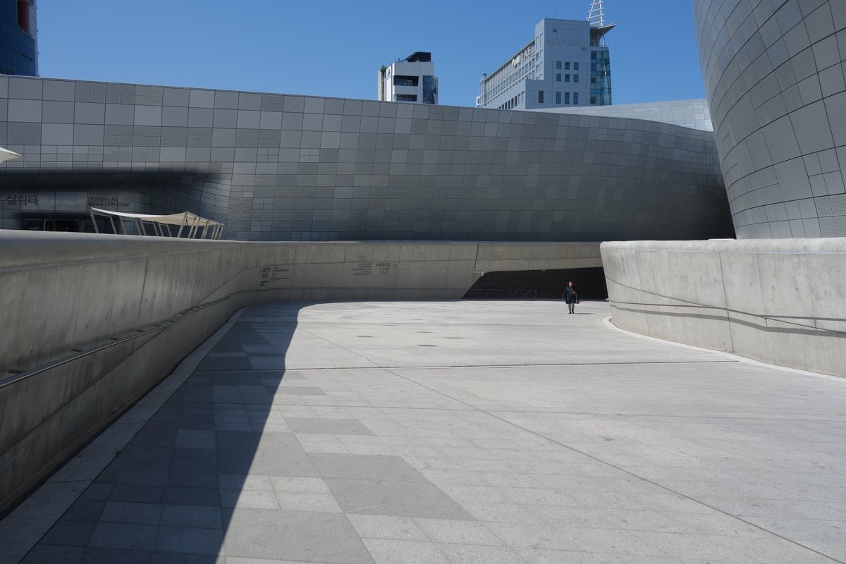 New 2 28ネ10b ゆあでた ロッテデパート釜山本店で売られていた上級ブレーダー向けの何らかのテーマを持った何らかのベイブレードコスメグッズ 定価7400円 ソウル駅のロッテマートで売られていた可愛いテコンvの人形 ロボカーポリー は余裕で