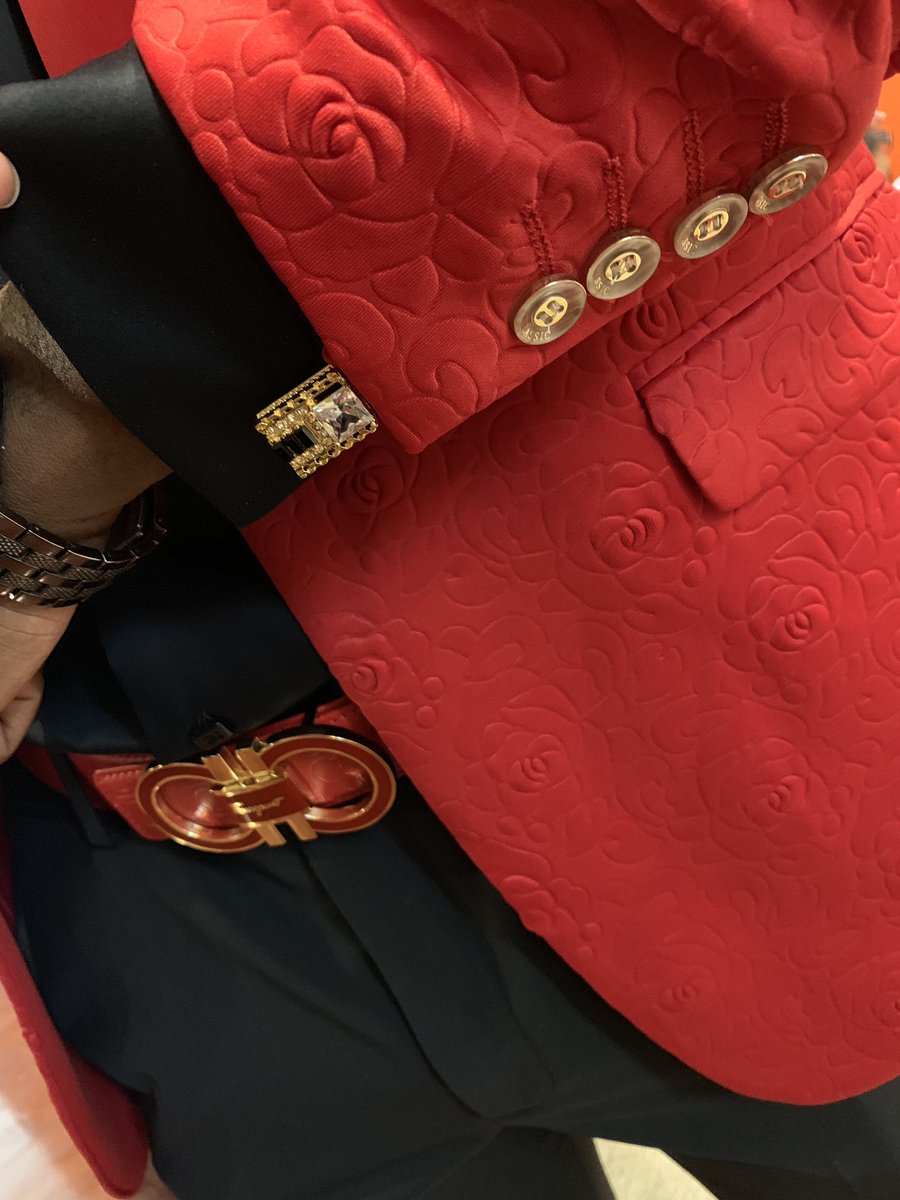 Nik_at_nite1214's tweet photo. My nephew goes to prom AND in my favorite color #red #nordoniaprom #nordoniaknights #BoilerUp #footballaunt #prom2k19 #promfresh #theflyestofthemALL #infinity2k19 https://t.co/qnnX5VWhLU
