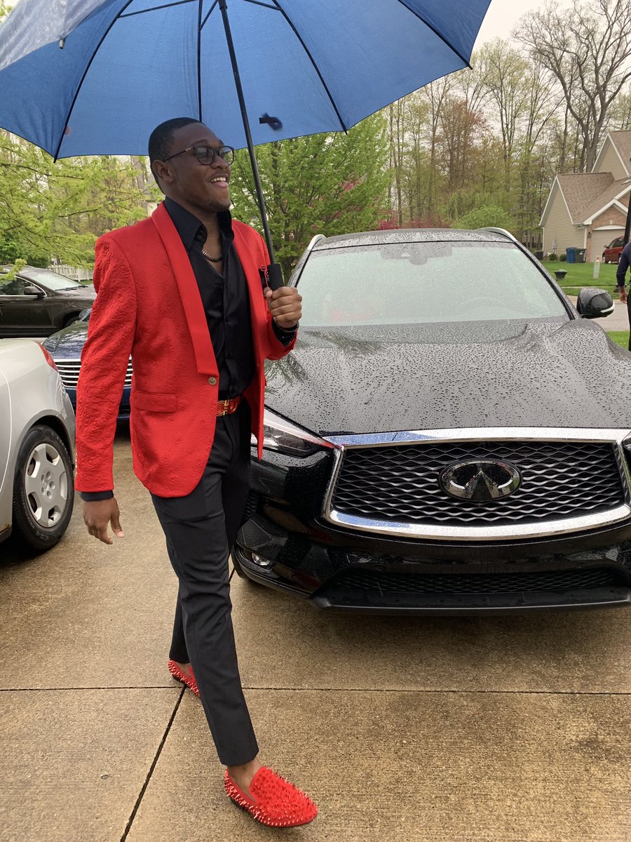 Nik_at_nite1214's tweet photo. My nephew goes to prom AND in my favorite color #red #nordoniaprom #nordoniaknights #BoilerUp #footballaunt #prom2k19 #promfresh #theflyestofthemALL #infinity2k19 https://t.co/qnnX5VWhLU