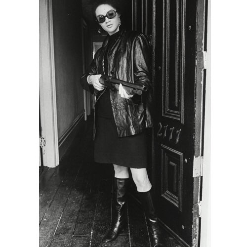 Fabulous pic of Black Panther leader Kathleen Cleaver at home, 2777 Pine Street in San Francisco, 1968.  #anticolonial  #resistance  #femaleagency  #feminism  #blackpanther  #blackpanthers  #kathleencleaver