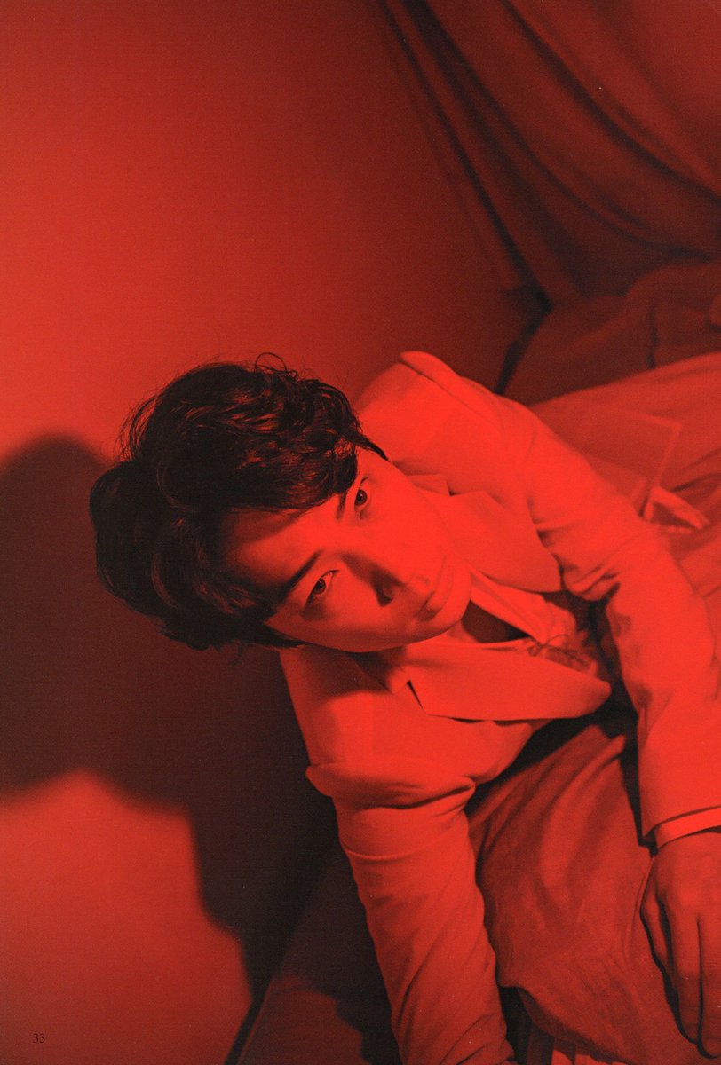 레이와도 됐는데 이제 사진집 다시 한 번 내줄 때 안 됐나...
