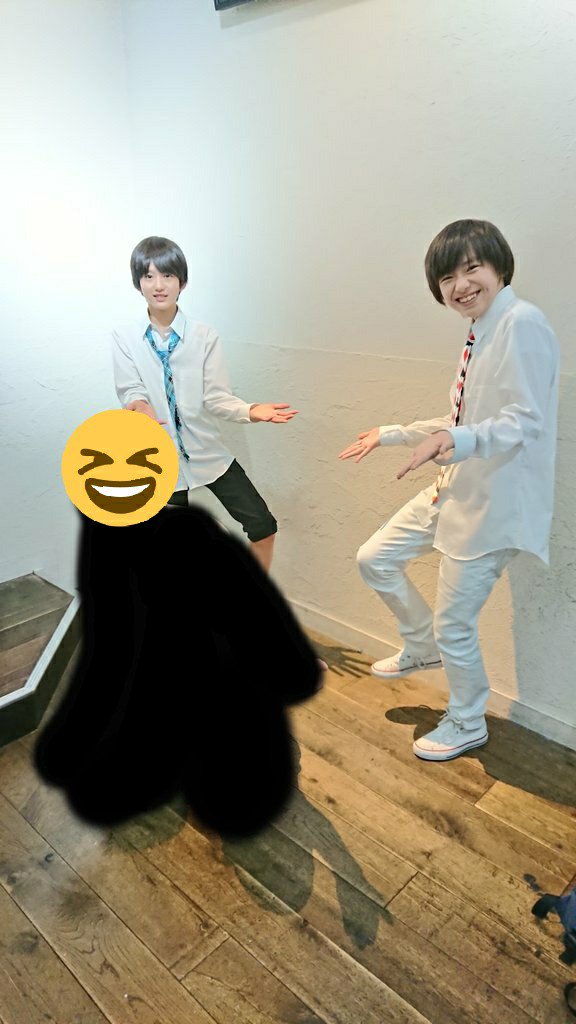 nyc_hs7's tweet photo. 【懐古レポ②】
#Hatts さんとのコラボ曲「デイ・ドリーム・ビリーバー」の
『Ah Ah Ah Ah』の部分を大晟くんと観客でコールアンドレスポンスしたのめっちゃ楽しかった笑
スリーショットは大晟くんのはっちゃけてるところを引き出したかったんです…。
#スタメンKiDS
#大晟 #琉偉 https://t.co/pjnvOCyRxC
