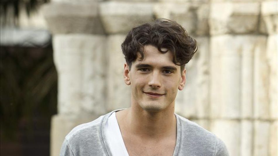May 20 Happy Birthday  to Yon Gonzalez  from Spanish  Drama \" Gran Hotel\" not to be missed... 