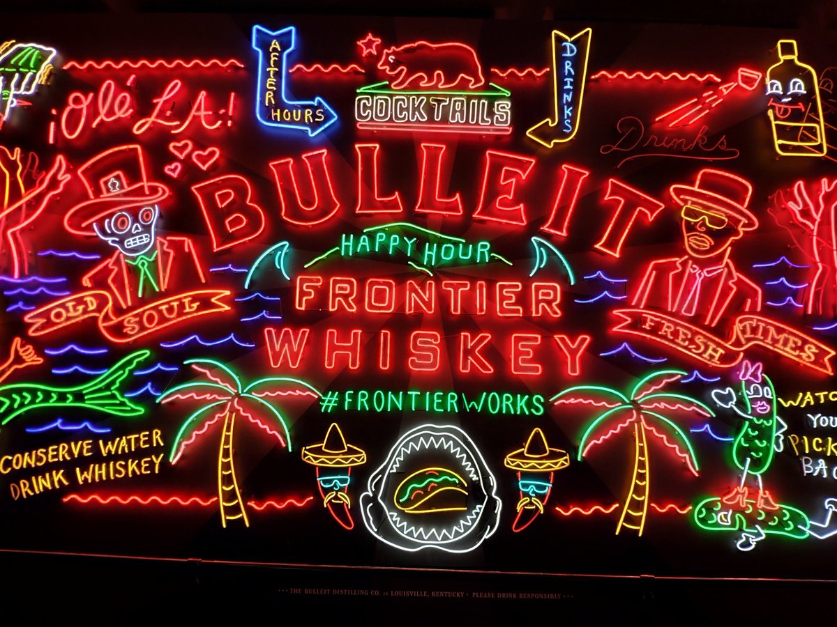 I'm at Grand Central Market - <a href="/grandcentralmkt/">Grand Central Market</a> in Los Angeles, CA swarmapp.com/c/4t9wBfdrwsV