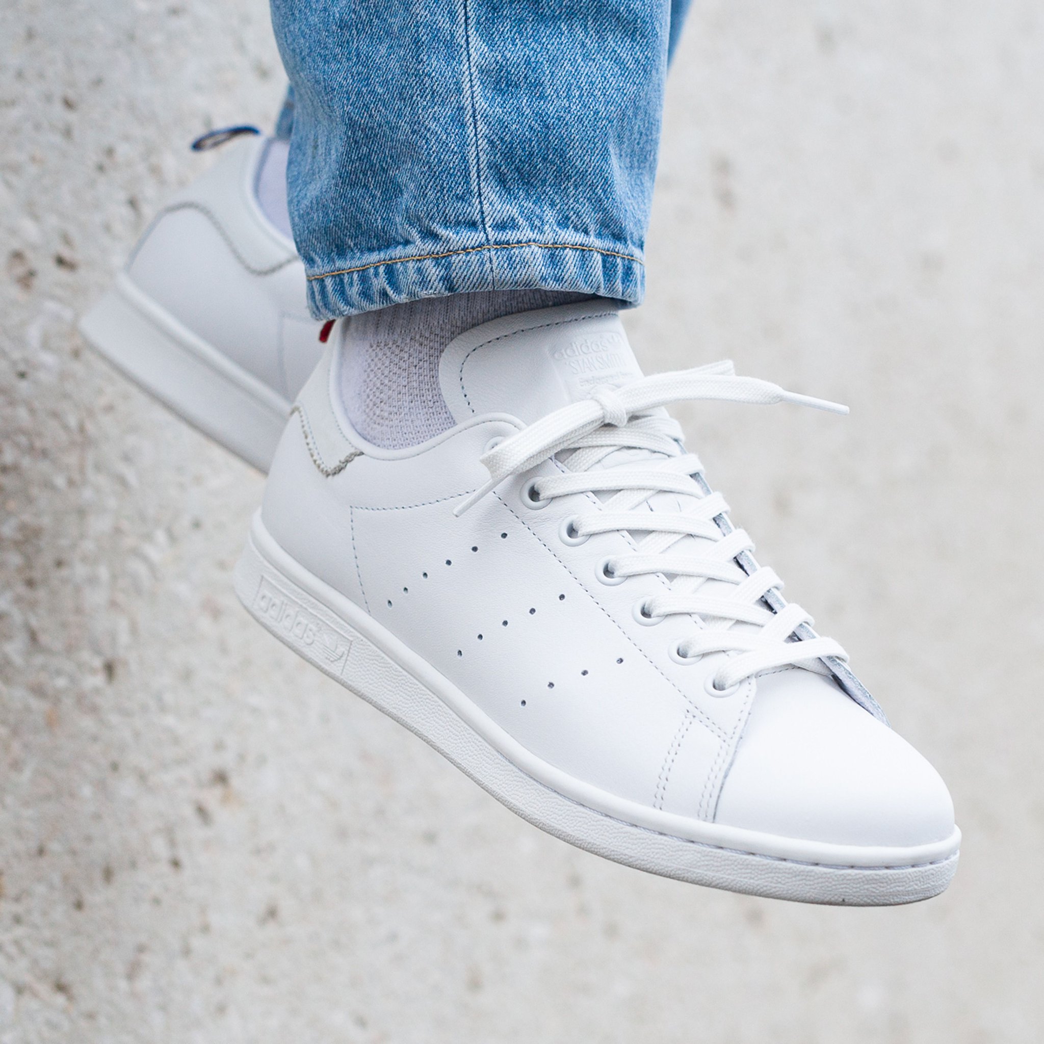 stan smith crystal white scarlet