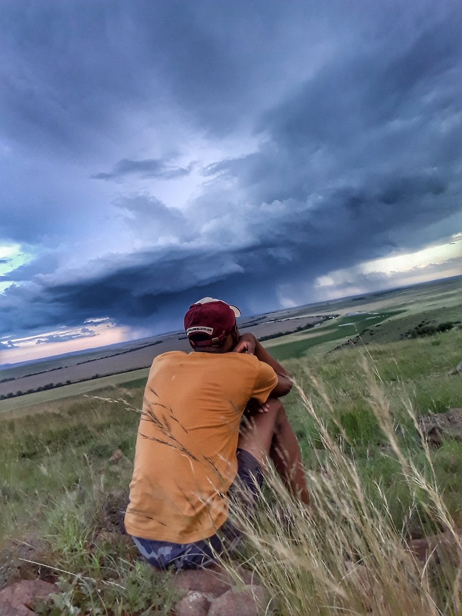 FarmBoy80000's tweet photo. 🌧🌩As a farmer u wll always see the world in a very different way https://t.co/yxTc06yjTX
