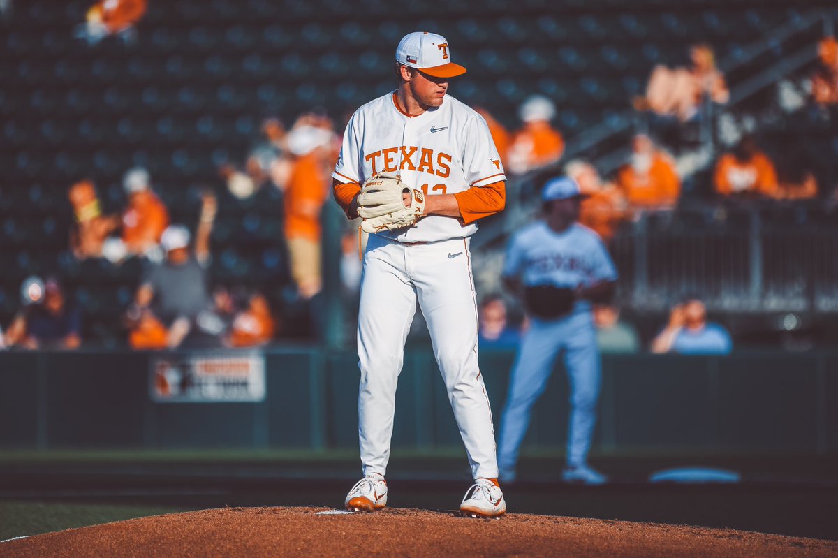 TexasBaseball's tweet photo. Happy birthday to our ace, @bryce_elder13! #HookEm 🤘🎂 https://t.co/KIbrqdMkmi