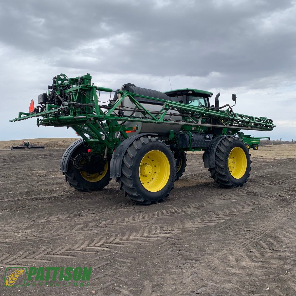 PattisonAg's tweet photo. #SpringSprayerSavings 2016 John Deere R4045,120-Foot Boom, S/S Tank, Traction Control, and more! Stock #201178. $379,000 CAD. Give #YORKTON a call at 306-783-9459 for more information or come take a look at this great deal! #SprayandSave https://t.co/ODTzRImVSx https://t.co/1ecTIwXPzo