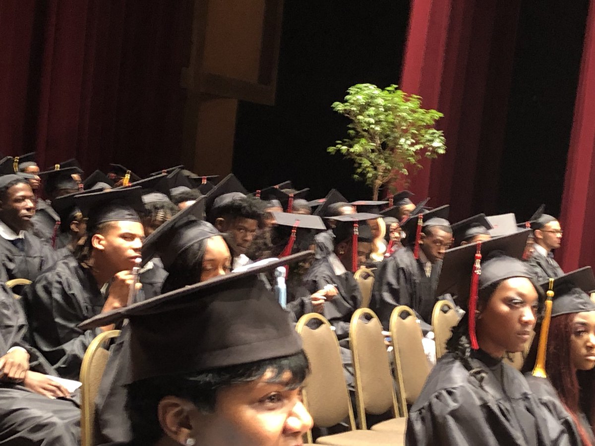 ToarminaP's tweet photo. Senator Katrina captured the attention of the graduates at Division of Alternative Schools graduation https://t.co/DdkO6yYttY