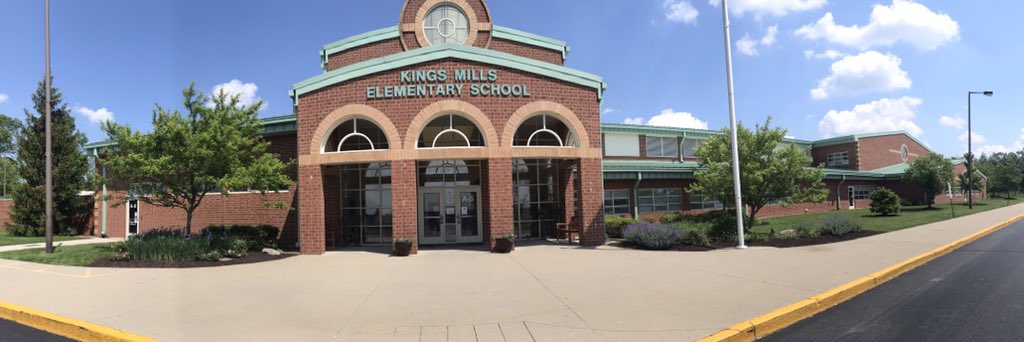cukovecki_s's tweet photo. Thank You #GoLocal2019 and Crossroads Church for helping us with our gardens at @KMEKnights yesterday morning. They look beautiful and we had a gorgeous day to do it! From the mulch to the man power, we couldn’t do it w/out you! Thank You! https://t.co/WmWo5oR7Wm