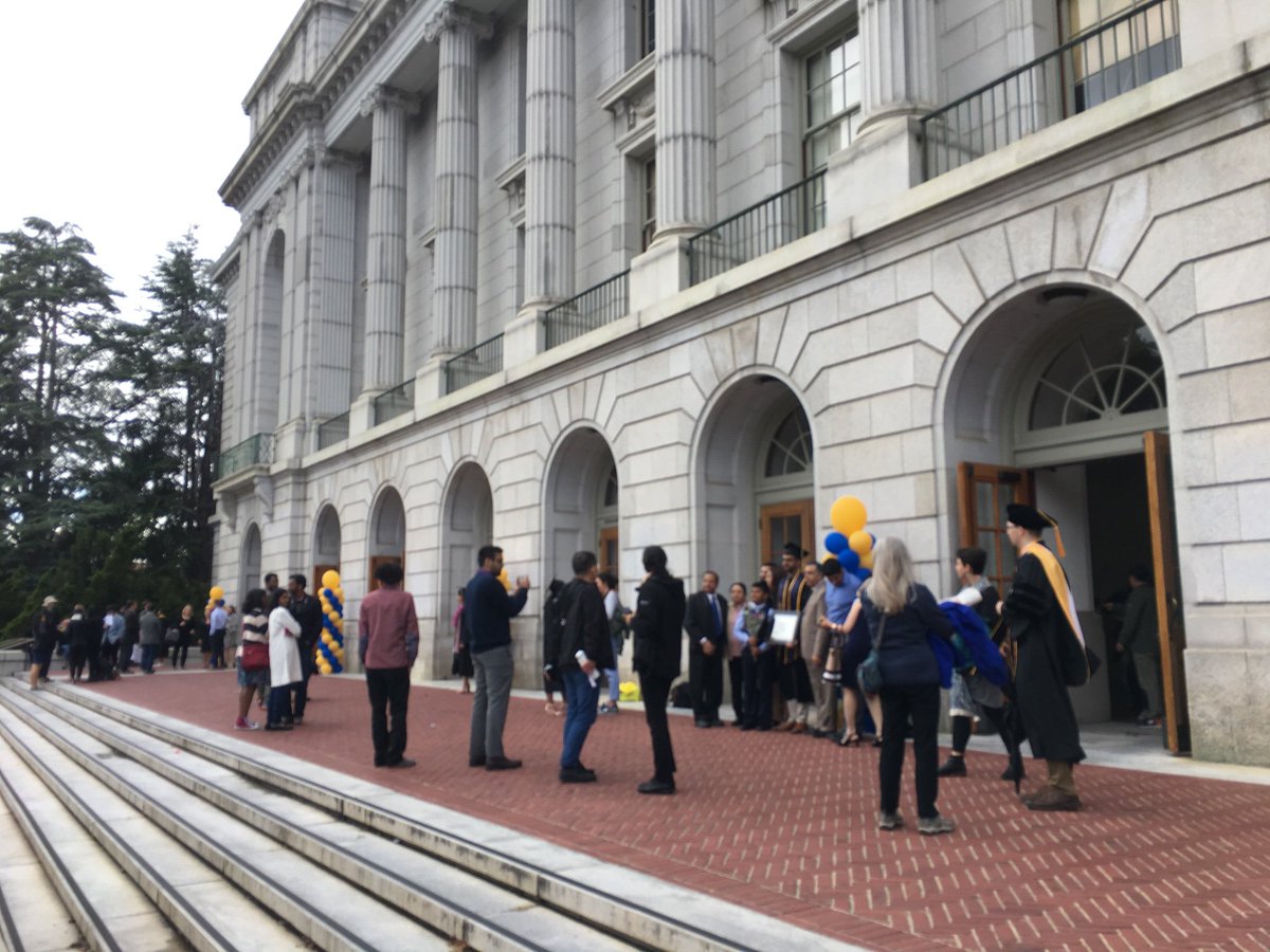 BerkeleyCDSS's tweet image. Excited to see #CalDataSci19 graduates and their families gathered around Wheeler Hall at the reception of our inaugural #DataScience commencement. Congratulations to our newest class of @UCBerkeley data science alumni!