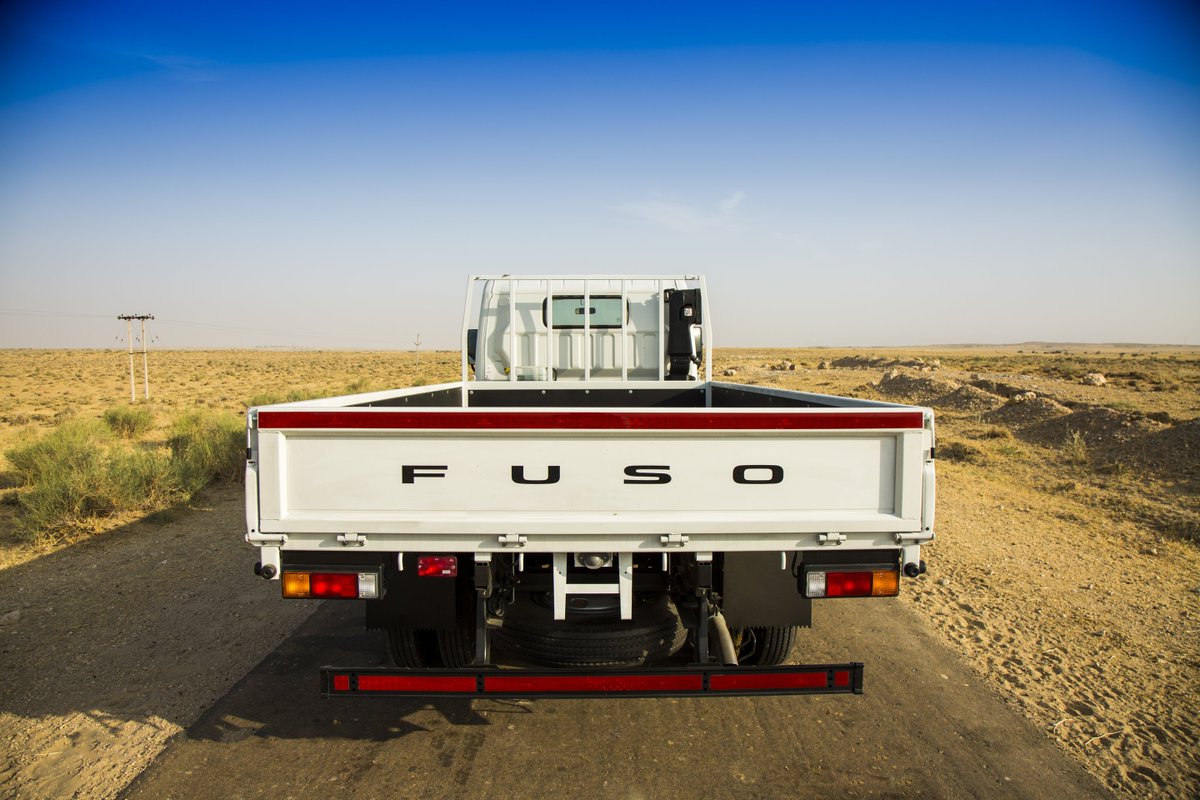 FusoOfficial's tweet photo. Relentless power, reliability in all conditions, our Fuso Canter looking good from head lights to tail lights.

#fuso #fusotrucks #trucks #desertdriving #desert https://t.co/hxxq9wwBrO