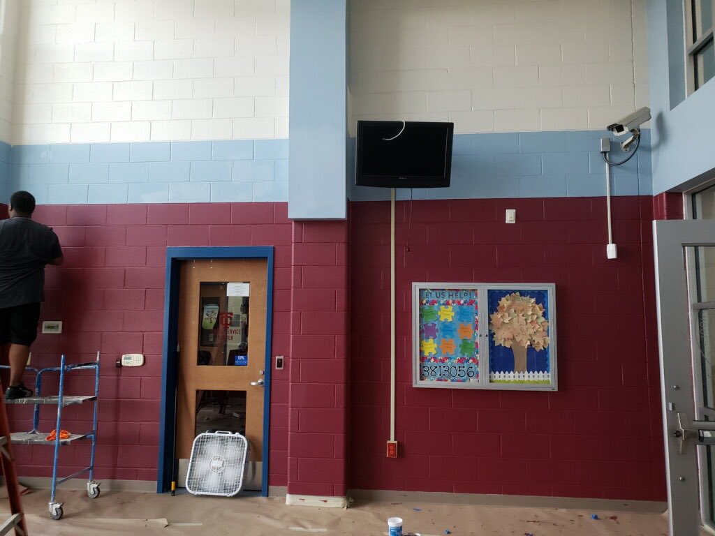 BoyB00ts_eth's tweet photo. Thank you Eric & Sherri Perkins for helping TCMS partner with @crdschurch to help transform our lobby. #golocal2019 #SeeMaroon https://t.co/aMKE4bj1qH