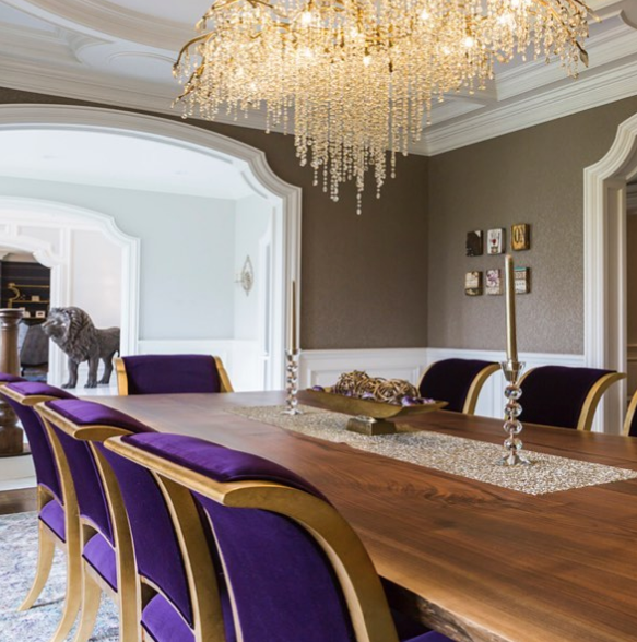 Laurels_Furn's tweet photo. Lisette Arm Chairs, Gold Leaf Finish, in custom purple 💜 .
Furniture : Bernhardt 

Photo Credit and Interior Design Repost: Interior by Vanessa Deleon @vda_designs #nyc

@bernhardtfurniture #losangeles #westla #southbay #lafurniture #laurelsfinefurniture #losangeles https://t.co/tyumvlK7dj