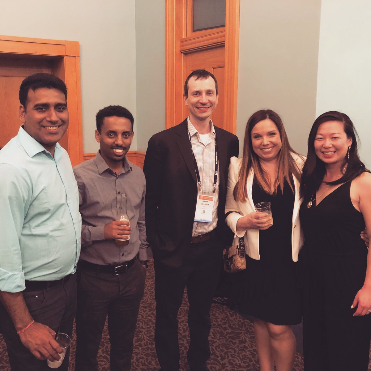 SueGuMD's tweet photo. I had the great privilege of working with these amazing people for the last year! #grahamlab #ats2019 https://t.co/IxP1SBtzAq
